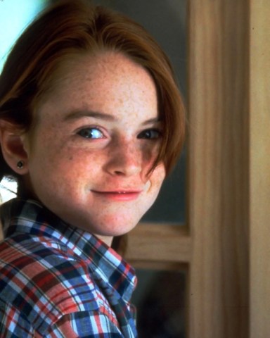 Editorial use only. No book cover usage.
Mandatory Credit: Photo by Disney/Kobal/Shutterstock (5878832j)
Lindsay Lohan
The Parent Trap - 1998
Director: Nancy Meyers
Walt Disney
USA
Scene Still
Re-Make
Family
A nous 4