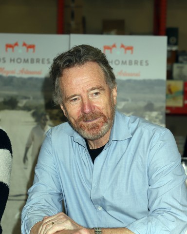 Bryan Cranston Signs bottles of 'Dos Hombres Mezcal', Lee's Discount Liquor, Las Vegas, NV - 30 Jan 2022
Bryan Cranston and Aaron Paul Sign bottles of 'Dos Hombres Mezcal', Lee's Discount Liquor, Las Vegas, Nevada, USA - 30 Jan 2022