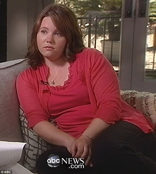 Jaycee Dugard Photos