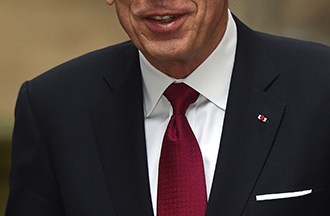David Petraeus Bio