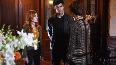 Shadowhunters Clary Tries Reviving Jocelyn