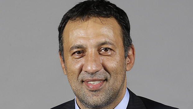 Vlade Divac Celebrity Profile