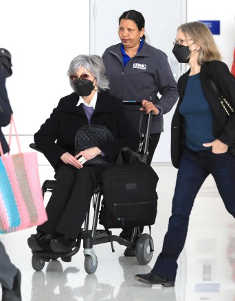 Los Angeles, CA - *EXCLUSIVE* - A frail Jane Fonda needs a wheelchair to get around after reportedly blaming "white men" and "racism" for climate change. The legendary actress was seen with a couple of aides at LAX as they pushed her in a wheelchair for her flight out of LAX. Pictured: Jane Fonda BACKGRID USA 31 MAY 2023 BYLINE MUST READ: LionsShareNews / BACKGRID USA: +1 310 798 9111 / usasales@backgrid.com UK: +44 208 344 2007 / uksales@backgrid.com *UK Clients - Pictures Containing Children Please Pixelate Face Prior To Publication*