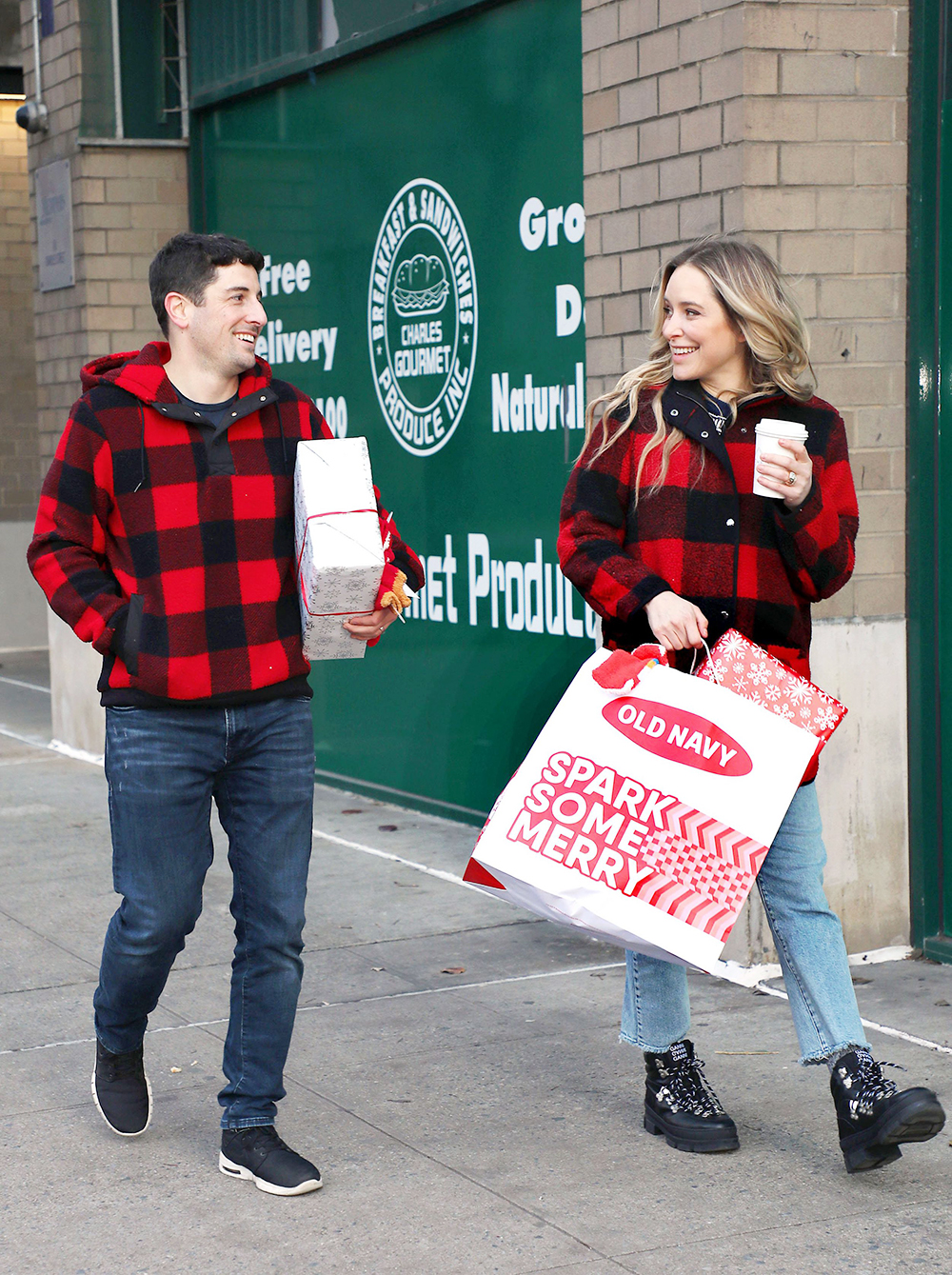 Jason Biggs and Jenny Mollen out and about, New York, USA - 08 Dec 2019