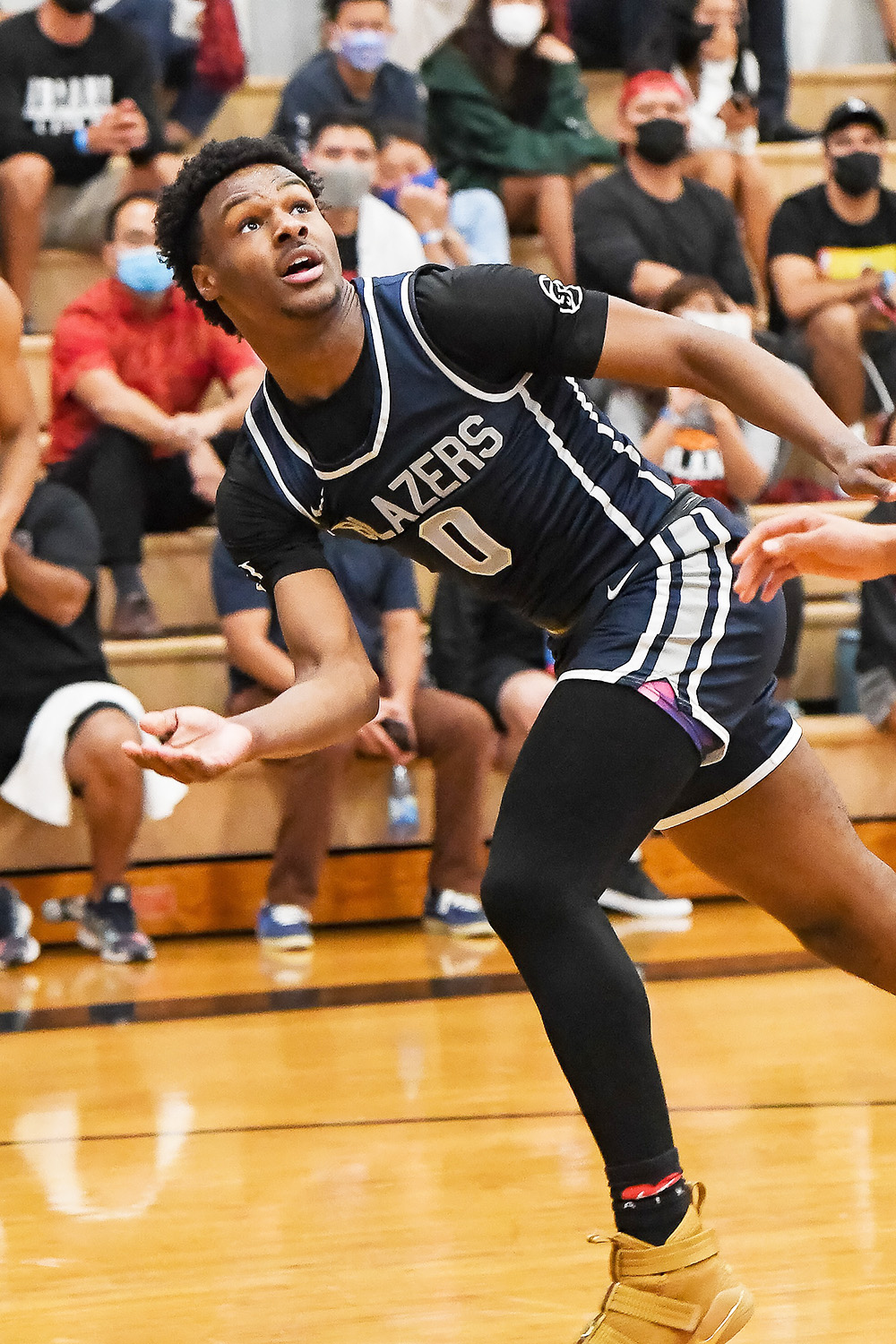 BASKETBALL: Iolani Classic - Sierra Canyon Iolani Raiders BRONNY JAMES