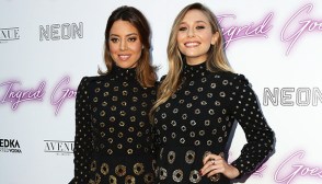 Aubrey Plaza Elizabeth Olsen Same Dress