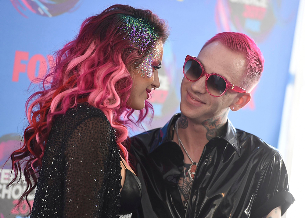 Bella Thorne, Blackbear Bella Thorne, left, and rapper Blackbear arrive at the Teen Choice Awards at the Galen Center, in Los Angeles
2017 Teen Choice Awards - Arrivals, Los Angeles, USA - 13 Aug 2017