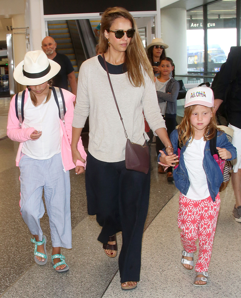 Jessica Alba, Haven Warren Warren, Honor Marie
Jessica Alba and Family at LAX International Airport, Los Angeles, USA - 24 Jul 2017
Jessica Alba, Haven Warren, Honor Marie at the Los Angeles International Airport