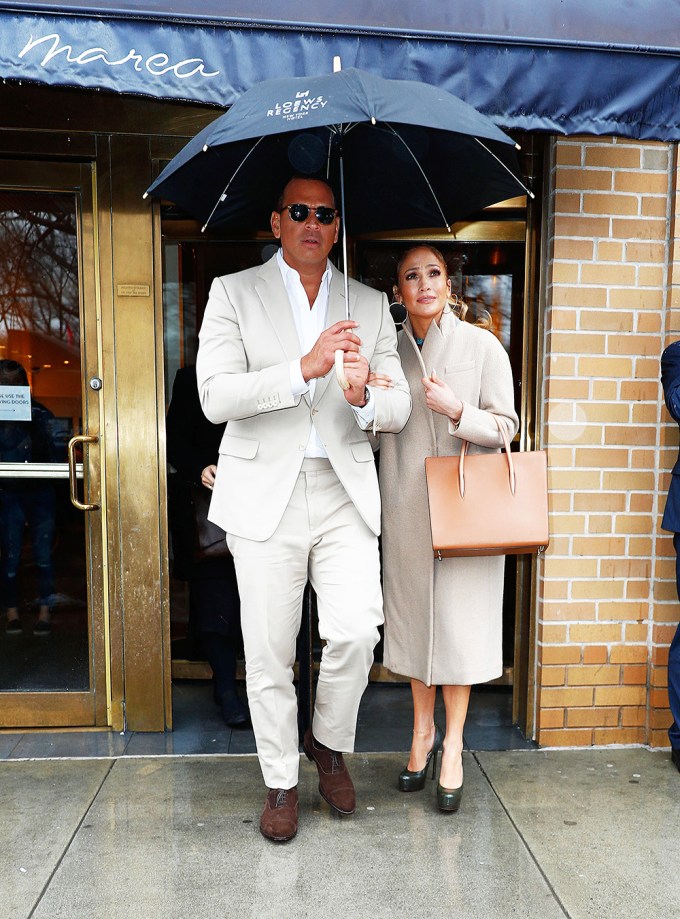 Jennifer Lopez & Alex Rodriguez Grab Lunch Together