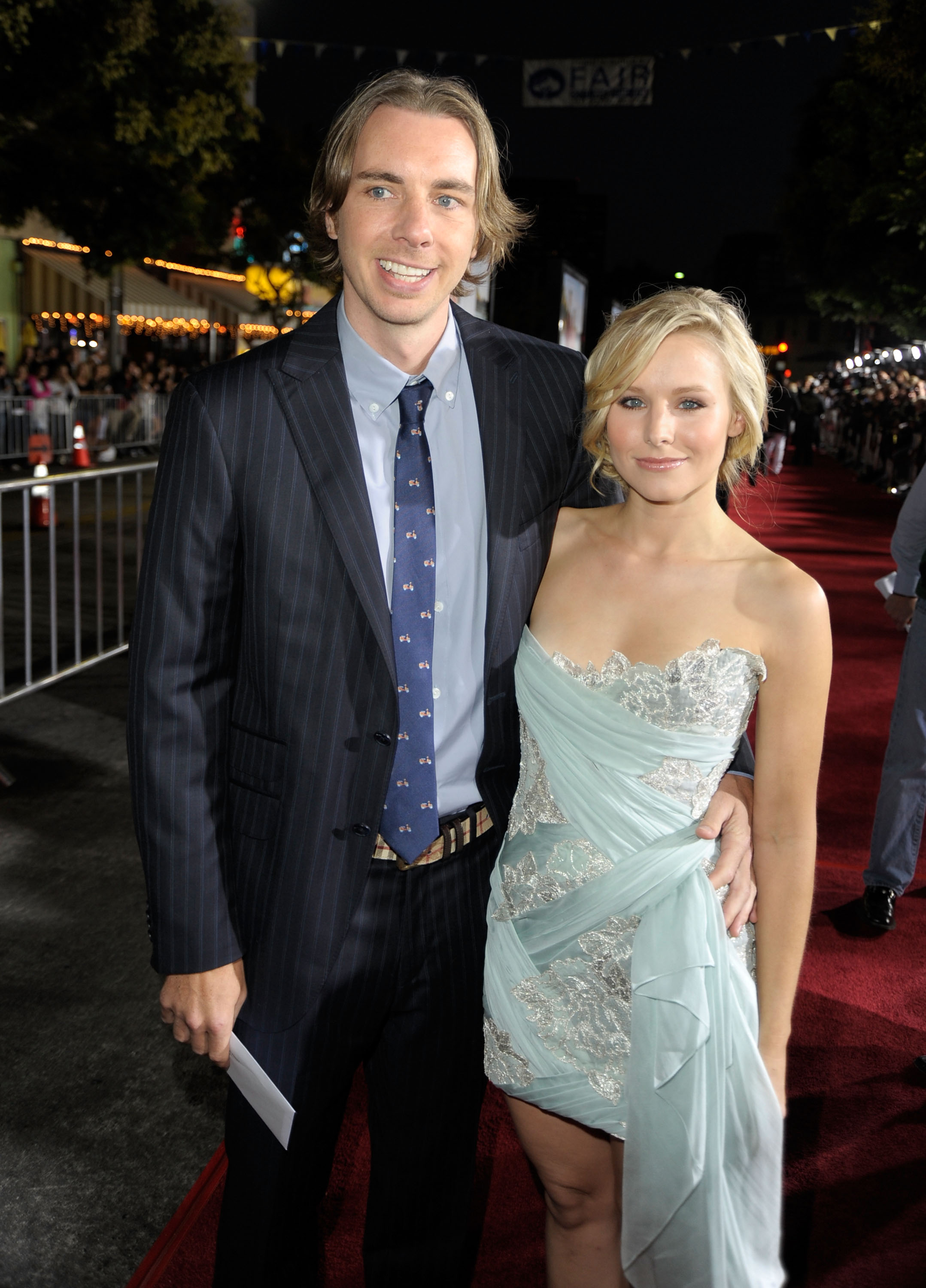 WESTWOOD, CA - OCTOBER 05:  Actor Dax Shepard  and Actress Kristen Bell arrive at the Premiere Of Universal Pictures' "Couples Retreat" held at Mann's Village Theatre on October 5, 2009 in Westwood, California.  (Photo by Kevin Winter/Getty Images)