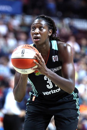 New York Liberty center Tina Charles (31) attempt free throws
New York Liberty v Connecticut Sun, WNBA basketball game, Uncasville, Mohegan Sun ArenaNew York, USA - 16 Jun 2016
WNBA basketball game between the Connecticut Sun and New York Liberty at Mohegan Sun Arena. New York defeated Connecticut 80-72