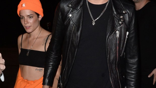 Halsey and G Easy Hold hands Walking into a Dinner Date in west HollywoodPictured: Halsey, G EasyRef: SPL1583882  200917  Picture by: All Access Photo / Splash NewsSplash News and PicturesLos Angeles:310-821-2666New York:212-619-2666London:870-934-2666photodesk@splashnews.com