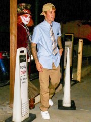 Los Angeles, CA  - *EXCLUSIVE*  - Justin Bieber exits the Peppermint Club dressed as Ryan Reynolds in Free Guy after a surprise Halloween performance.

Pictured: Justin Bieber

BACKGRID USA 1 NOVEMBER 2021 

USA: +1 310 798 9111 / usasales@backgrid.com

UK: +44 208 344 2007 / uksales@backgrid.com

*UK Clients - Pictures Containing Children
Please Pixelate Face Prior To Publication*