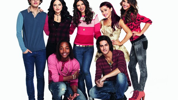 No Merchandising. Editorial Use Only. No Book Cover Usage.Mandatory Credit: Photo by Nickleodeon Production/Schneider'S Bakery/Sony Music/Kobal/REX/Shutterstock (5878000d)Matt Bennett, Elizabeth Gillies, Leon Iii Thomas, Victoria Justice, Ariana Grande, Avan Jogia, Daniella MonetVictorious - 2010Nickleodeon Production/Schneider'S Bakery/Sony Music EntertainmentUSATV PortraitTv Classics