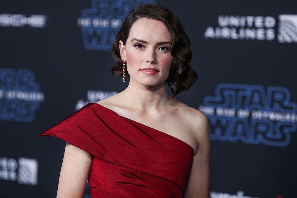 HOLLYWOOD, LOS ANGELES, CALIFORNIA, USA - DECEMBER 16: World Premiere Of Disney's 'Star Wars: The Rise Of Skywalker' held at the El Capitan Theatre on December 16, 2019 in Hollywood, Los Angeles, California, United States. (Photo by Xavier Collin/Image Press Agency)Pictured: Daisy RidleyRef: SPL5136306 161219 NON-EXCLUSIVEPicture by: Xavier Collin/Image Press Agency/Splash News / SplashNews.comSplash News and PicturesUSA: +1 310-525-5808London: +44 (0)20 8126 1009Berlin: +49 175 3764 166photodesk@splashnews.comWorld Rights