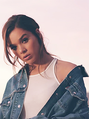 Hailee Steinfeld In The Let Me Go Video