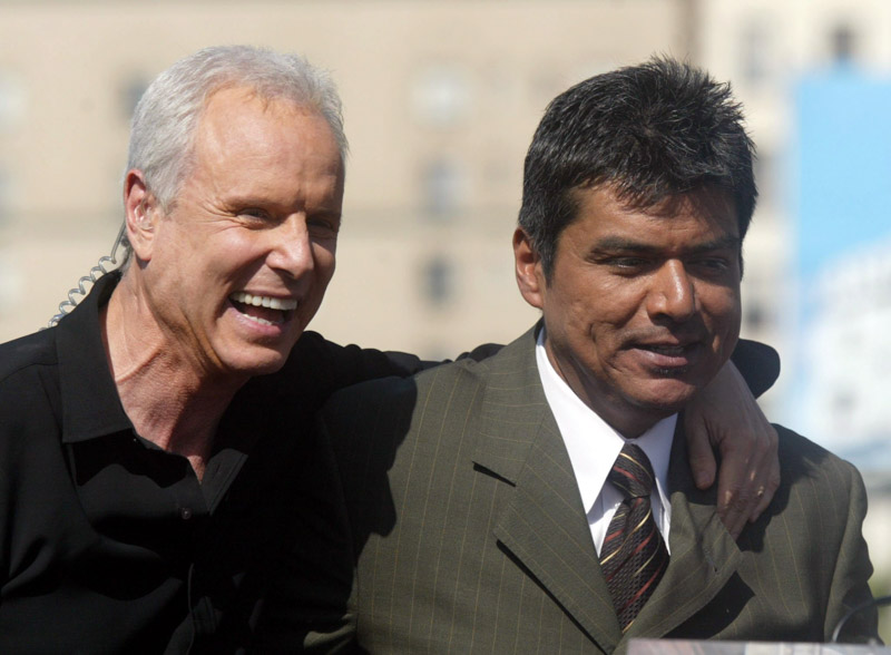 (l) Steve Edwards (co-host Good Day Live)and (r) George Lopez (the George Lopez Show) at the Hollywood Walk of Fame Edwards One of the Tv and Radio Industries' Premiere Broadcast Personalities is Honored Today Friday 14 May 2004 with the 2 255th Star on the World Famous Hollywood Walk of Fame United States Hollywood
Usa Cinema Steve Edwards - May 2004