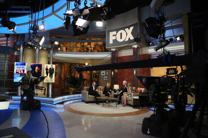 Butterfinger Cups butt into awards season with special commentators Jason Jones and Samantha Bee as they are interviewed by Steve Edwards and Maria Sansone, left to right, on "Good Day LA" on in Los Angeles. Follow their adventures at ButterfingerCups.com
Butterfinger Cups butt into Awards Season, Los Angeles, USA - 18 Feb 2015