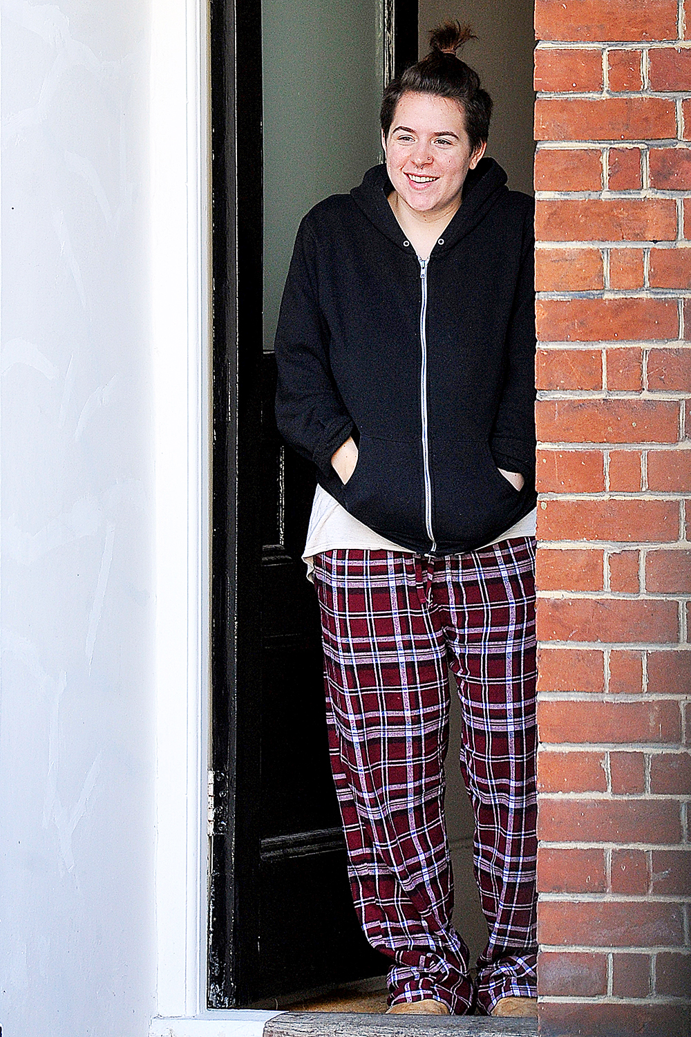 Isabella Cruise pops out in pajamas in London