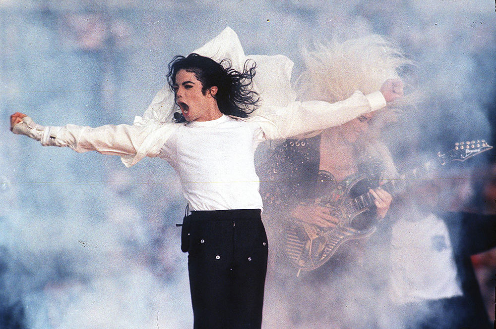 Michael Jackson Pop superstar Michael Jackson performing during the halftime show at the Super Bowl in Pasadena, Calif. Quincy Jones sued Jackson's estate, claiming that he was owed millions in royalties and fees on music that's been used in post-death Jackson projects including the "This Is It" concert film. Jones produced Jackson's "Off the Wall," "Thriller" and "Bad" albums
Michael Jackson-Estate, Pasadena, USA