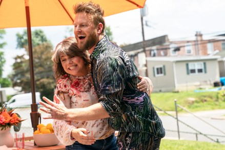 QUEER EYE (L to R) JENNIFER SWEENEY and BOBBY BERK in episode 507 of QUEER EYE. Cr. RYAN COLLERD/NETFLIX © 2020