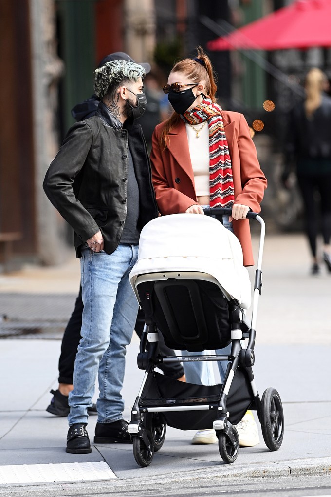 Gigi Hadid & Zayn Malik Get Lunch