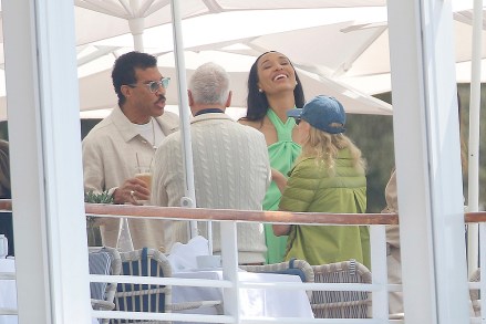 Antibes, FRANCE  - *EXCLUSIVE*  - Lionel Richie, the proud father of the bride, takes a moment to unwind at the picturesque Eden Roc Antibes, following his daughter Sofia's beautiful wedding to Elliot Grainge.

Pictured: Lionel Richie

BACKGRID USA 23 APRIL 2023 

USA: +1 310 798 9111 / usasales@backgrid.com

UK: +44 208 344 2007 / uksales@backgrid.com

*UK Clients - Pictures Containing Children
Please Pixelate Face Prior To Publication*