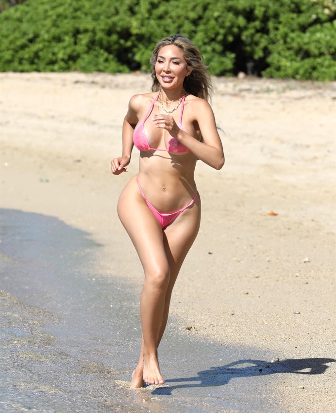 Farrah Abraham in Hawaii