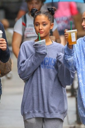 New York, NY  - Arianna Grande enjoys a stroll in the rain with her friends this afternoon in NYC after missing the Emmys last night.

Pictured: Ariana Grande

BACKGRID USA 18 SEPTEMBER 2018 

BYLINE MUST READ: BlayzenPhotos / BACKGRID

USA: +1 310 798 9111 / usasales@backgrid.com

UK: +44 208 344 2007 / uksales@backgrid.com

*UK Clients - Pictures Containing Children
Please Pixelate Face Prior To Publication*