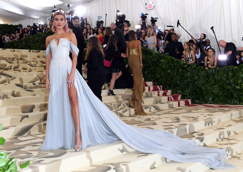 Hailey Baldwin Met Gala 2018 Dress