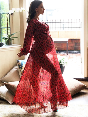 Hilaria Baldwin post baby body