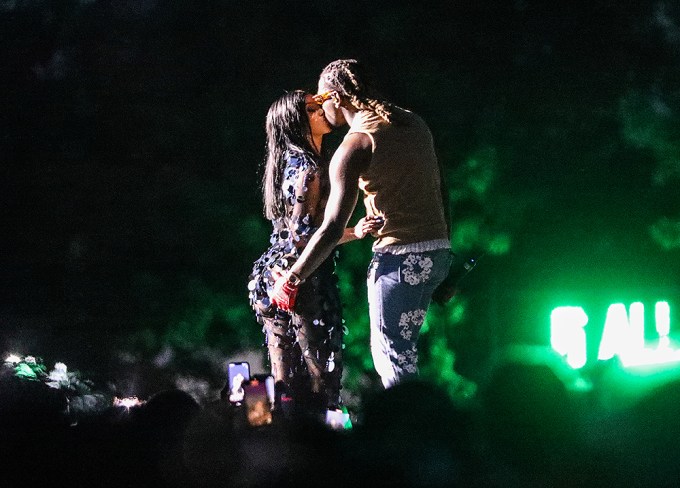 Cardi B & Offset Share a Sweet Kiss on Stage at Wireless Festival