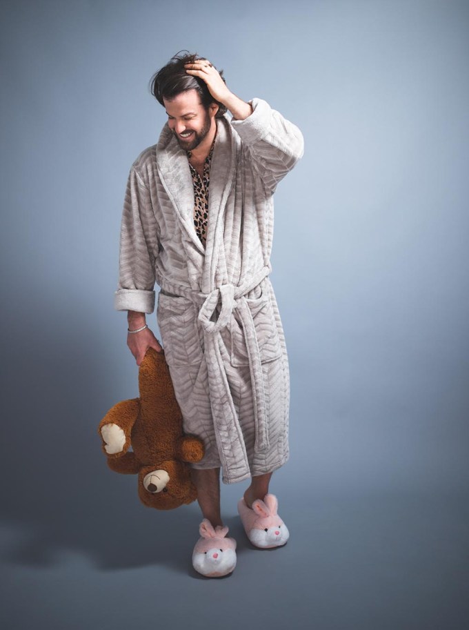 Johnny Bananas For ‘Celebrity Sleepover’