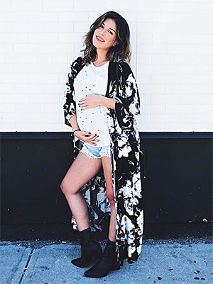 shenae grimes baby bump