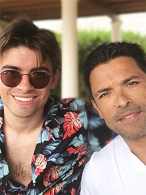 mark consuelos sons lookalike pic