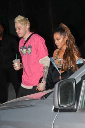 Comedian and actor Pete Davidson and his songstress fianc?e Ariana Grande were seen leaving home together in New York, NY.

Pictured: Pete Davidson,Ariana Grande
Ref: SPL5026189 200918 NON-EXCLUSIVE
Picture by: SplashNews.com

Splash News and Pictures
Los Angeles: 310-821-2666
New York: 212-619-2666
London: 0207 644 7656
Milan: +39 02 4399 8577
Sydney: +61 02 9240 7700
photodesk@splashnews.com

World Rights