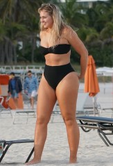 Iskra Lawrence hits Miami Beach
Iskra Lawrence on Miami Beach, Florida, USA - 10 Dec 2018