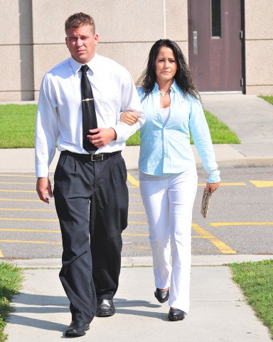 Jenelle Evans heads to court in Wilmington, NC with boyfriend Nathan Griffith

Pictured: Jenelle Evans,Nathan Griffith,Jenelle Evans
Nathan Griffith
Ref: SPL575912 250713 NON-EXCLUSIVE
Picture by: SplashNews.com

Splash News and Pictures
Los Angeles: 310-821-2666
New York: 212-619-2666
London: 0207 644 7656
Milan: 02 4399 8577
photodesk@splashnews.com

World Rights