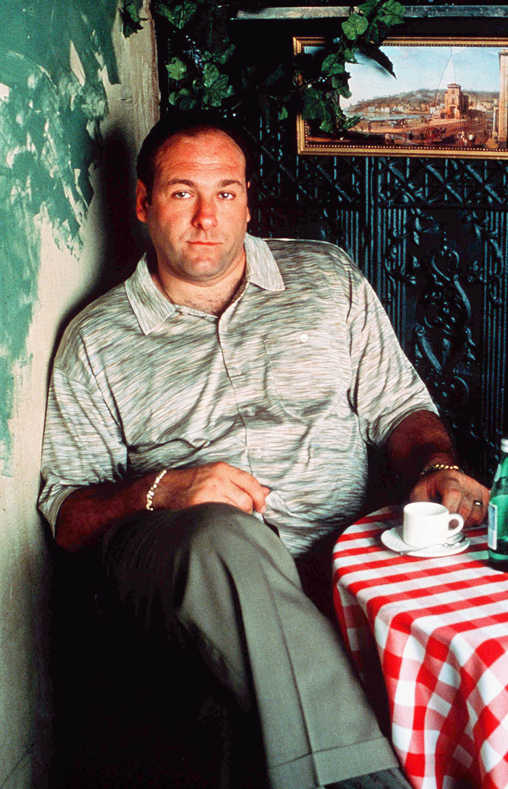 Editorial use only. No book cover usage.Mandatory Credit: Photo by Anthony Neste/Hbo/Kobal/Shutterstock (5886200g)James GandolfiniThe Sopranos - 1999HboUSATelevisionOpera
