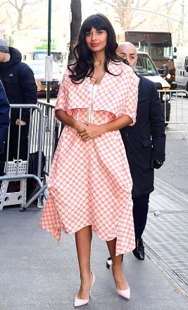 Jameela Jamil arrives at the viewPictured: Jameela JamilRef: SPL5144146 300120 NON-EXCLUSIVEPicture by: SplashNews.comSplash News and PicturesUSA: +1 310-525-5808London: +44 (0)20 8126 1009Berlin: +49 175 3764 166photodesk@splashnews.comWorld Rights