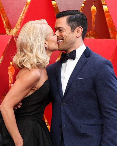 Kelly Ripa and Mark Consuelos
90th Annual Academy Awards, Arrivals, Los Angeles, USA - 04 Mar 2018