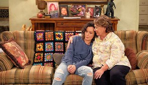 Sara Gilbert Reacts Roseanne Barr