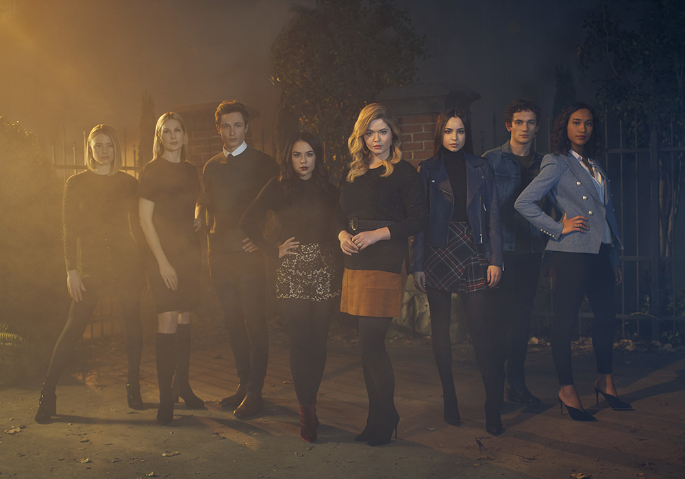 PRETTY LITTLE LIARS: THE PERFECTIONISTS - Freeform's "Pretty Little Liars: The Perfectionists" stars Hayley Erin as TBD, Kelly Rutherford as Claire, Graeme Thomas King as Jeremy, Janel Parrish as Mona, Sasha Pieterse as Alison, Sofia Carson as Ava, Eli Brown as Dylan, and Sydney Park as Caitlin. (Freeform/Kurt Iswarienko)