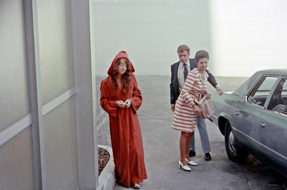 Lynette "Squeaky" Fromme arrives at federal court where she sought and received a reduction in her bail in connection with the assassination attempt on Pres. Ford
Squeaky Fromme 1975, Sacramento, USA