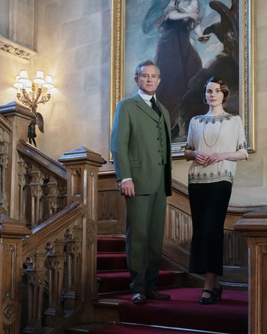 DOWNTON ABBEY: A NEW ERA, (aka DOWNTON ABBEY 2), from left: Hugh Bonneville, Michelle Dockery, 2022.  ph: Ben Blackall /© Focus Features / Courtesy Everett Collection