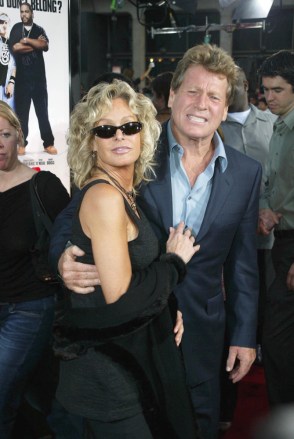 FARRAH FAWCETT AND RYAN O'NEAL
'MALIBU'S MOST WANTED' FILM PREMIERE, LOS ANGELES, AMERICA - 10 APR 2003