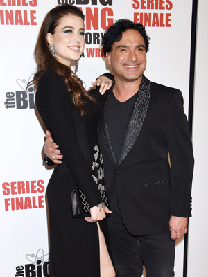 Johnny Galecki girlfriend Alaina Meyer pregnant