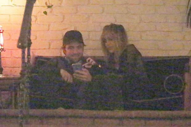 Robert Pattinson Suki Waterhouse