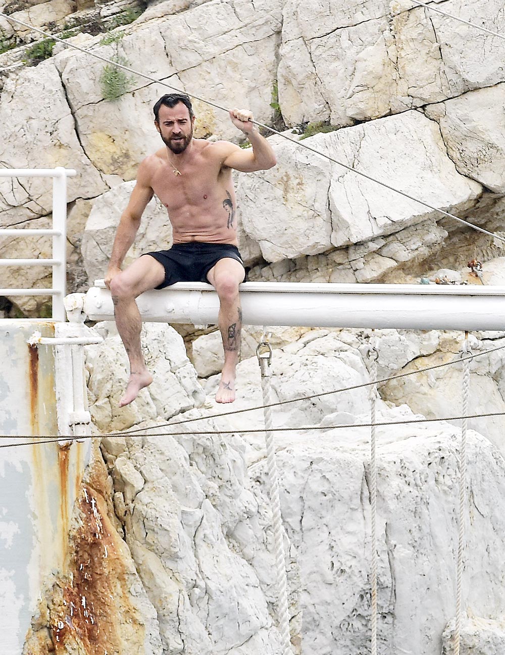 EXCLUSIVE: Justin Theroux and Laura Harrier seen enjoying the day together in the south of France. 29 May 2018 Pictured: Justin Theroux. Photo credit: Spread Pictures / MEGA TheMegaAgency.com +1 888 505 6342 (Mega Agency TagID: MEGA230127_005.jpg) [Photo via Mega Agency]