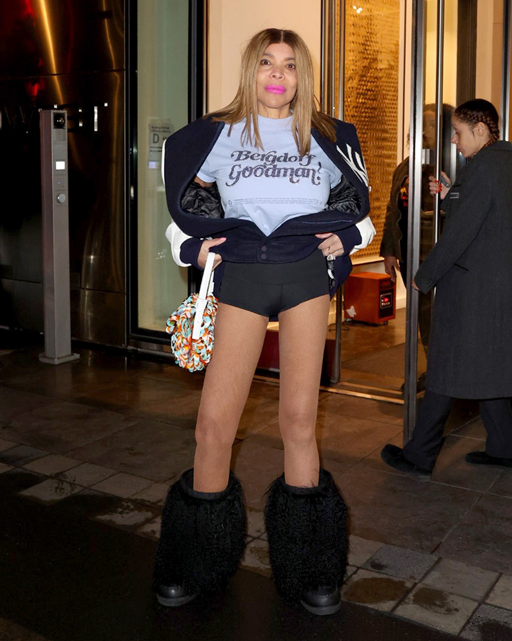 *EXCLUSIVE* Wendy Williams leaves her apartment headed to the gym